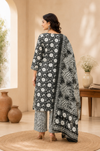 Green  Floral Printed Cotton Suit Set