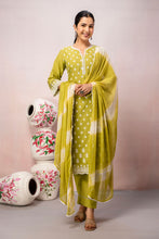 Floral Embroidery 3Pcs Straight Kurta Set