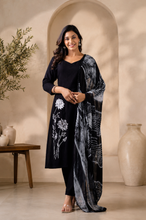 Black Floral Embroidered Kurta Set