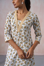 Elegant white floral printed Co-ord Set
