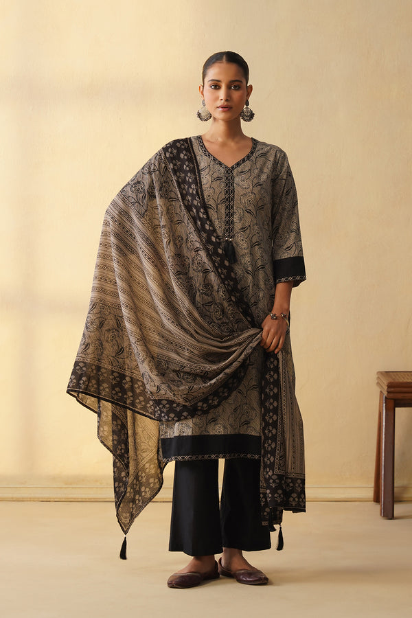 Black Straight Kurta Set with wide-leg trouser