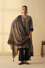Black Straight Kurta Set with wide-leg trouser