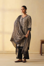 Black Straight Kurta Set with wide-leg trouser