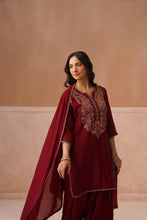 Kashmiri Embroidered Farshi Kurta Set