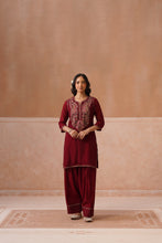 Kashmiri Embroidered Farshi Kurta Set